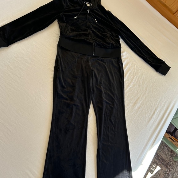 Juicy Couture Bling Scorpio Velour Track Suit - Picture 5 of 8
